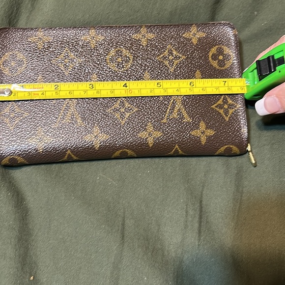 Louis Vuitton Zippy wallet Authentic - Picture 10 of 13